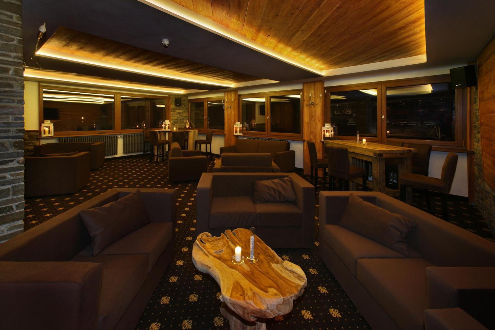 Hotel Splendid Oulx المظهر الخارجي الصورة