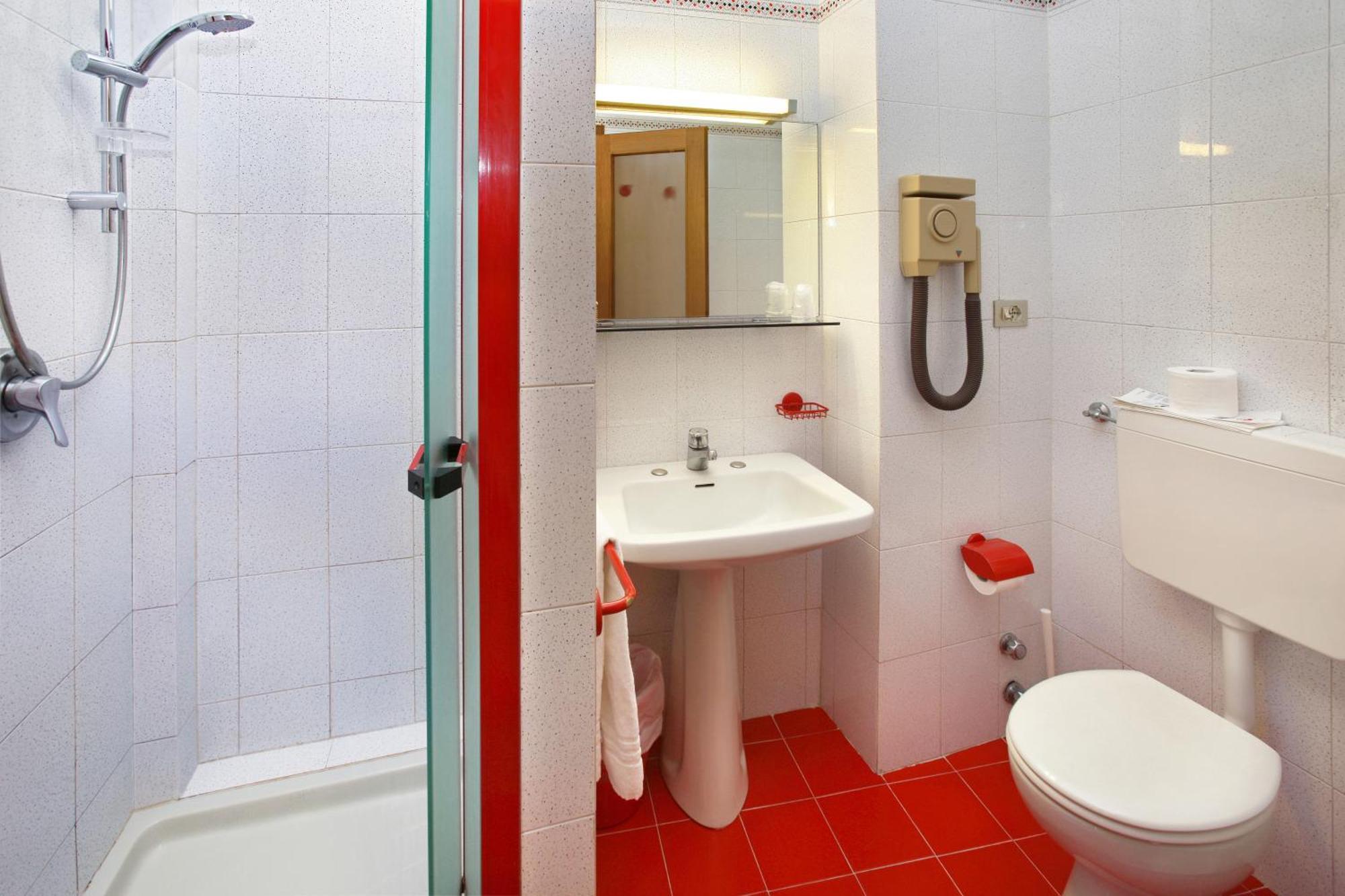 Hotel Splendid Oulx الغرفة الصورة