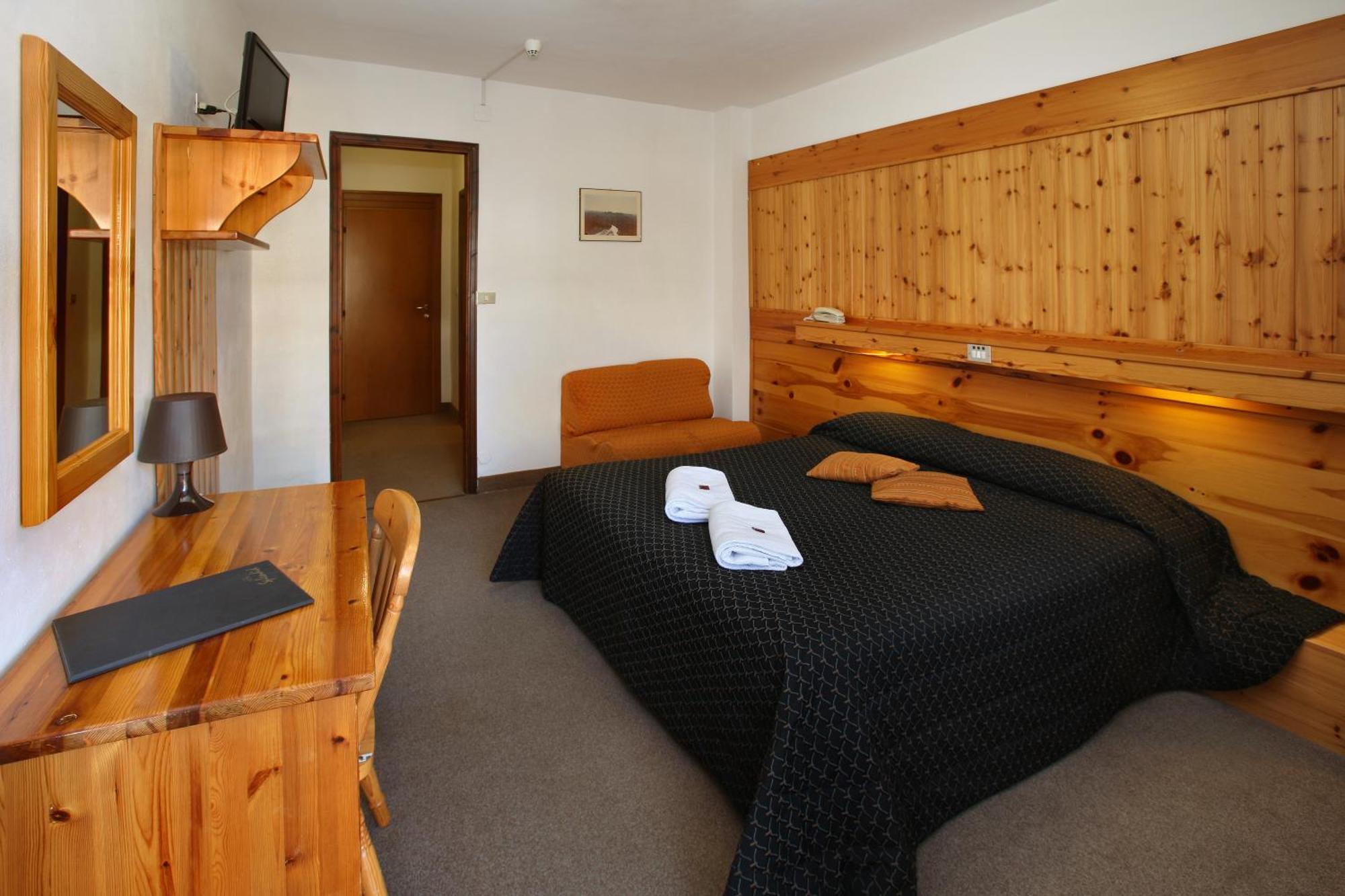 Hotel Splendid Oulx الغرفة الصورة